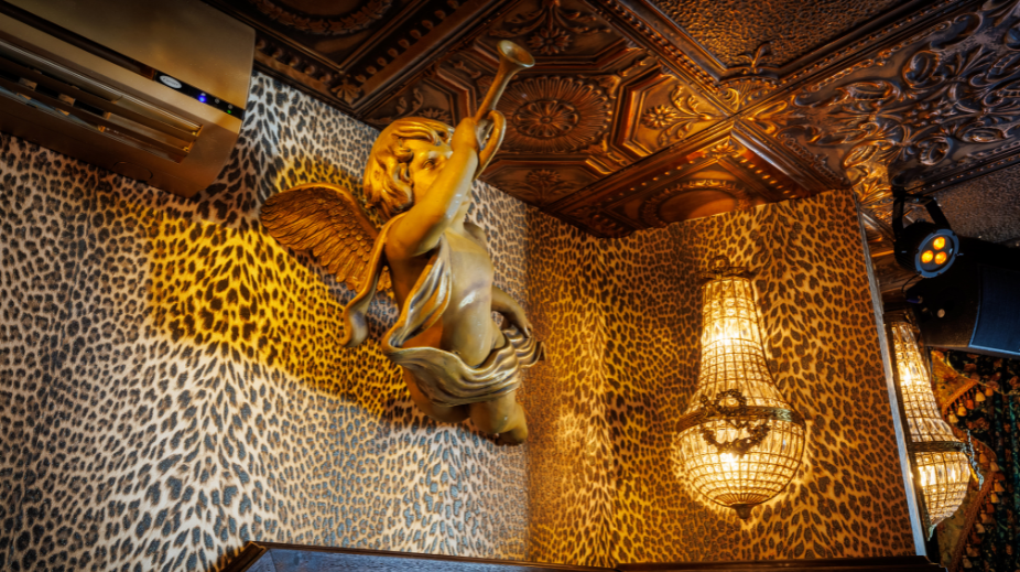 Café Keetje Tippel opent in Amsterdam: kroeg met opvallend interieur